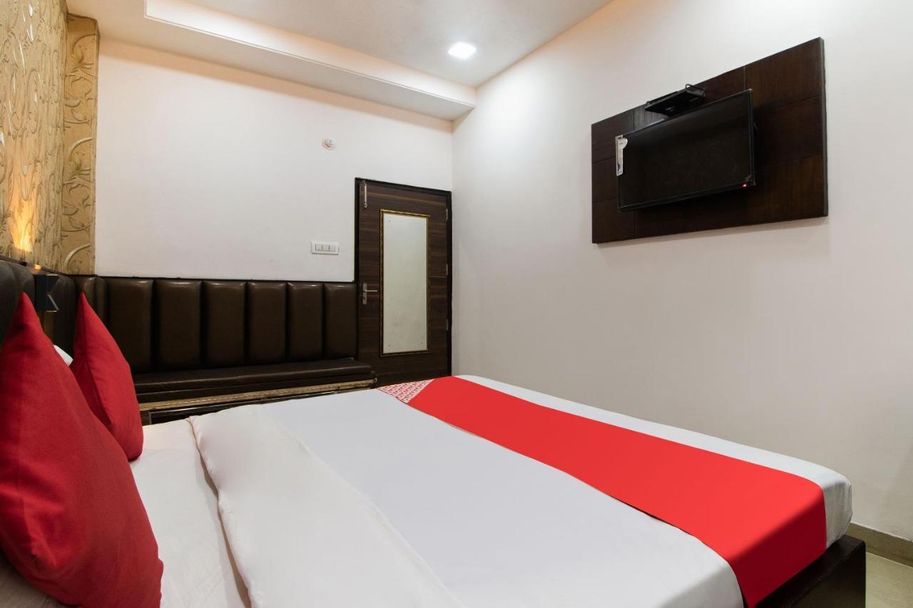 Oyo 48489 Adarsh Plaza Hotel Saharanpur Zewnętrze zdjęcie