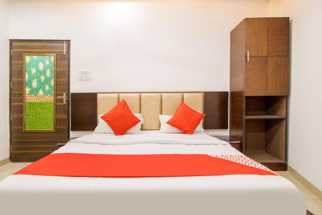 Oyo 48489 Adarsh Plaza Hotel Saharanpur Zewnętrze zdjęcie